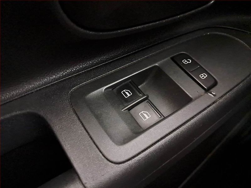 Škoda Citigo (2015) Ambition 1.0 MPI - fotka 14 z 17
