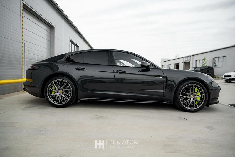 Porsche Panamera (2020) Turbo S E-Hybrid - fotka 8 z 55