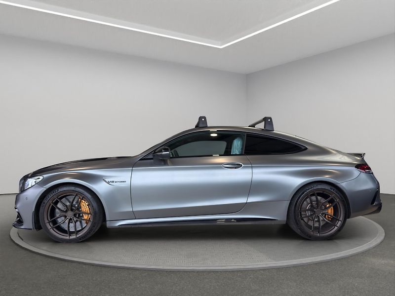 Mercedes-Benz Třídy C (2022) Mercedes-AMG C 63 S kupé - fotka 4 z 21