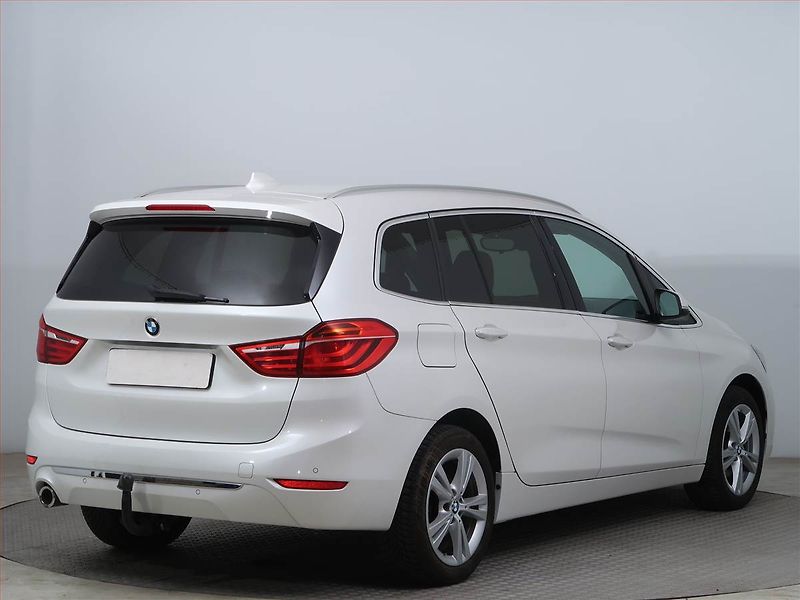 BMW Řada 2 (2021) 216d Gran Tourer, Automat - fotka 5 z 18