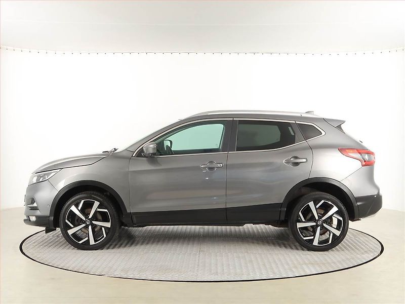 Nissan Qashqai (2020) 1.7 dCi, Kůže, Navi, Tempomat - fotka 3 z 17