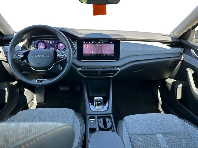 Škoda Octavia 2,0TDI / 110 kW Top Selection - fotka 10 z 23