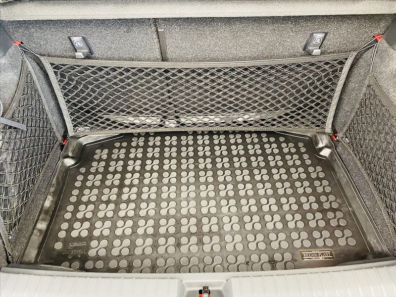 Škoda Kamiq 1,0 TSI 81kW Style - fotka 23 z 23