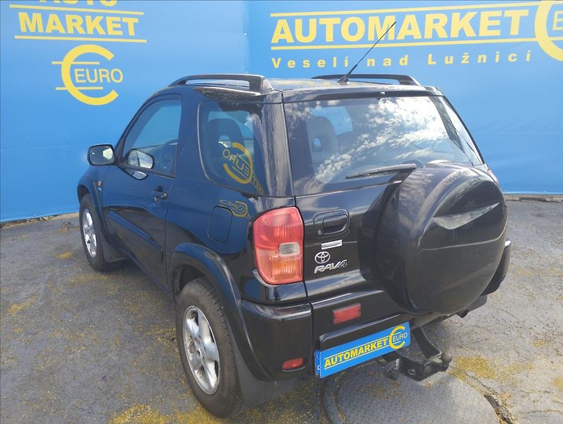 Toyota RAV4 2,0 - fotka 6 z 13