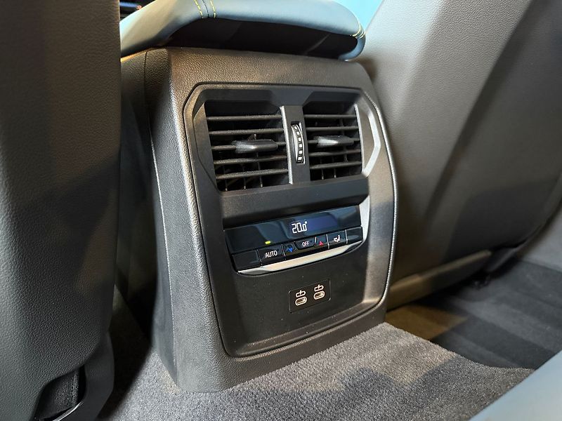 BMW M3 Competition xDrive, Ventilace - fotka 43 z 46
