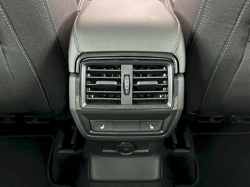 Škoda Karoq (2025) DSG 2.0TDI 110kW 4x4 SportLine - fotka 28 z 33