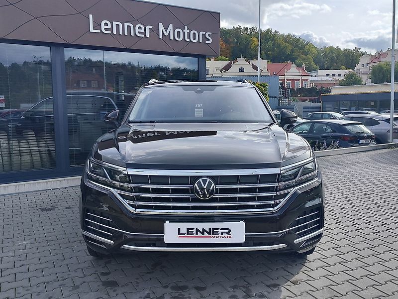 Volkswagen Touareg 3.0 TDi/210kW Elegance AT 4x4 - fotka 2 z 39