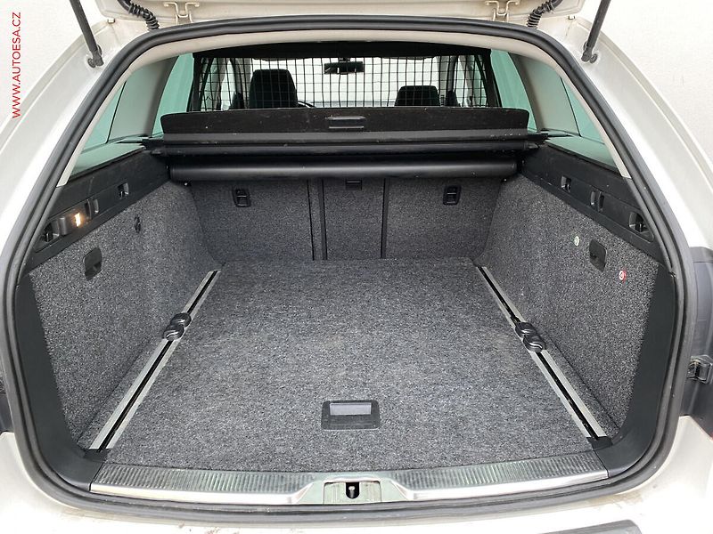 Škoda Superb (2014) 2.0 TDi, Exclusive, DSG - fotka 7 z 18