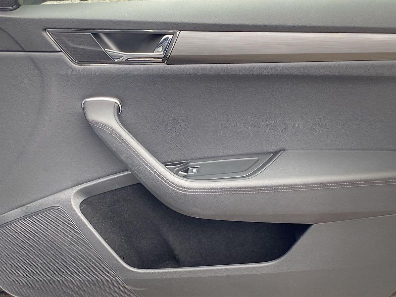 Škoda Superb (2022) 1.5 TSI Style+ - fotka 34 z 40