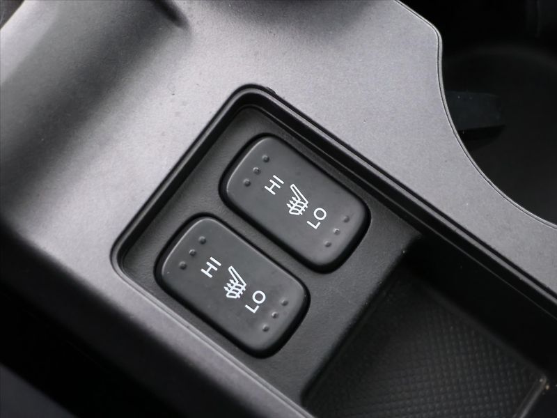 Honda CR-V 2,0 i 110kW 4x4 Exekutive CZ - fotka 23 z 32