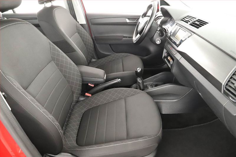 Škoda Fabia (2018) 1.0 TSI, ČR,1.maj - fotka 7 z 16