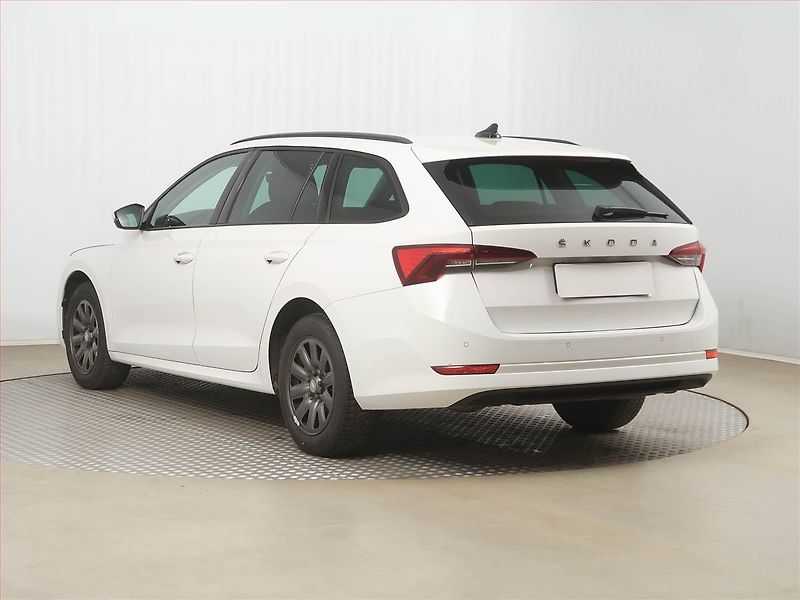 Škoda Octavia (2022) Ambition 2.0 TDI, ČR,1.maj - fotka 4 z 15