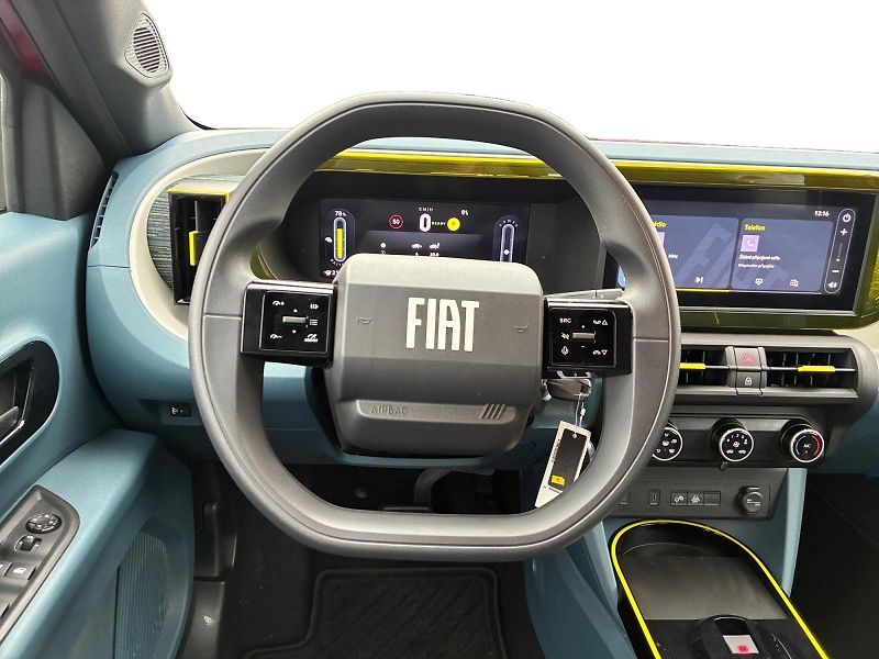 Fiat Grande Panda Electric (2026) RED 113k 44 kWh       - fotka 12 z 15
