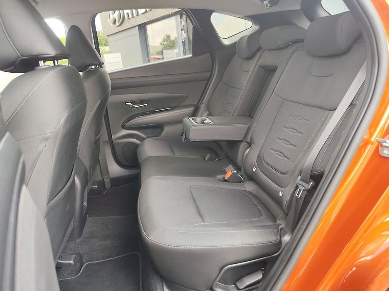 Hyundai Tucson 1.6 T-GDI/117kW Style DCT - fotka 10 z 35