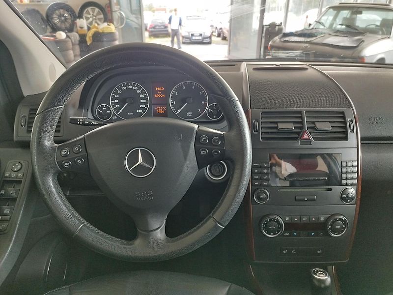 Mercedes-Benz Třídy A (2008) 1,5i 70KW,AUTOMAT,XEN,ALU,KŮŽE - fotka 12 z 19