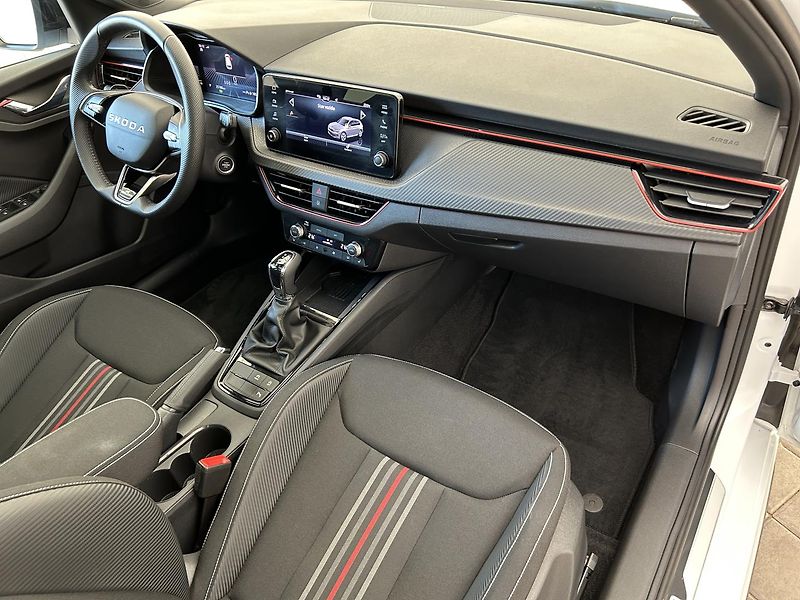 Škoda Kamiq 1.5 TSI Monte Carlo - fotka 28 z 30
