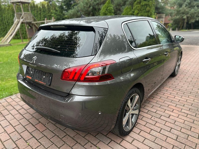 Peugeot 308 (2017) 1.2T 96kw - fotka 7 z 28