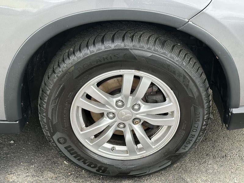 Mitsubishi Outlander (2016) 2.0/110kW *1.Maj *TZ *4x2  - fotka 31 z 34