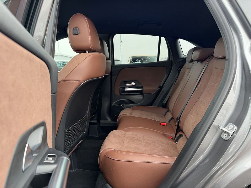 Mercedes-Benz GLA 200 d AMG Style Edition - fotka 14 z 35