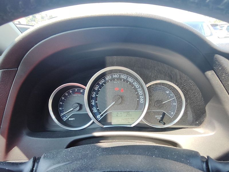 Toyota Auris 1.6 Valvematic/97kW Active - fotka 13 z 24