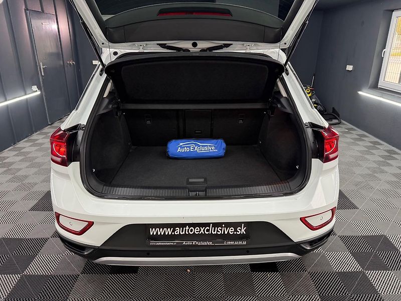 Volkswagen T-Roc (2022) 1.5 TSI Style DSG - fotka 8 z 27