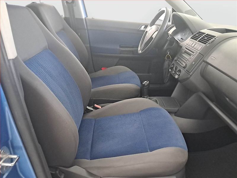 Volkswagen Polo (2008) 1.2, servisované - fotka 9 z 15