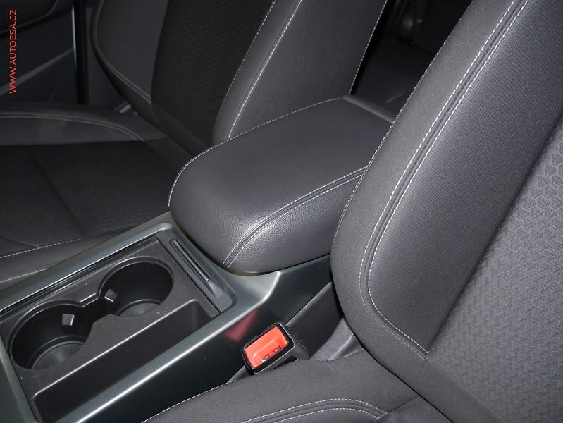 Ford Kuga (2018) 1.5EB, Navi, TZ - fotka 19 z 20