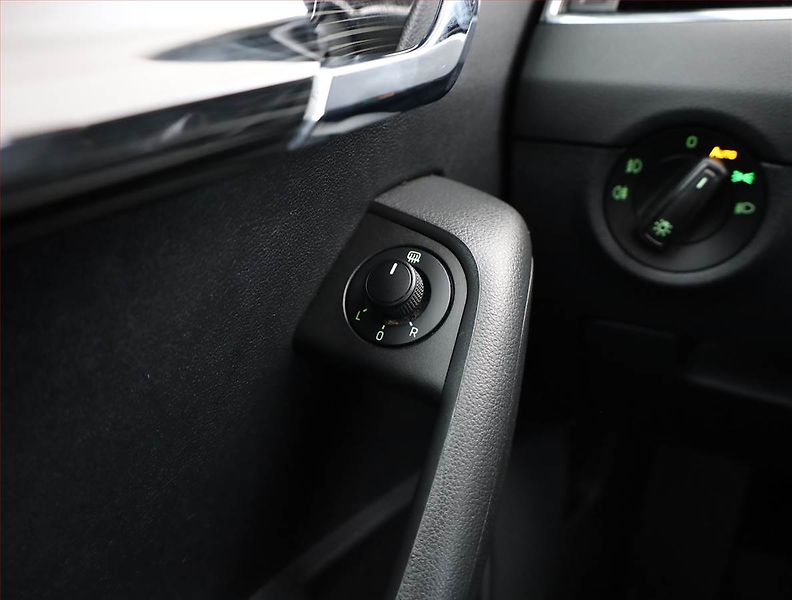 Škoda Octavia (2019) Style 1.5 TSI, Automat - fotka 16 z 19