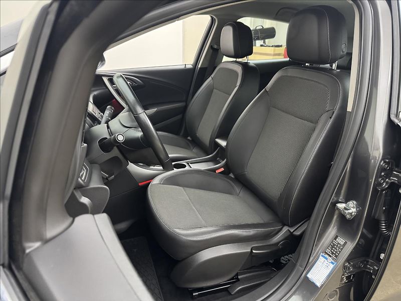 Opel Astra 1,4 103kW 2X KOLA AC 1.MAJ ČR - fotka 30 z 37