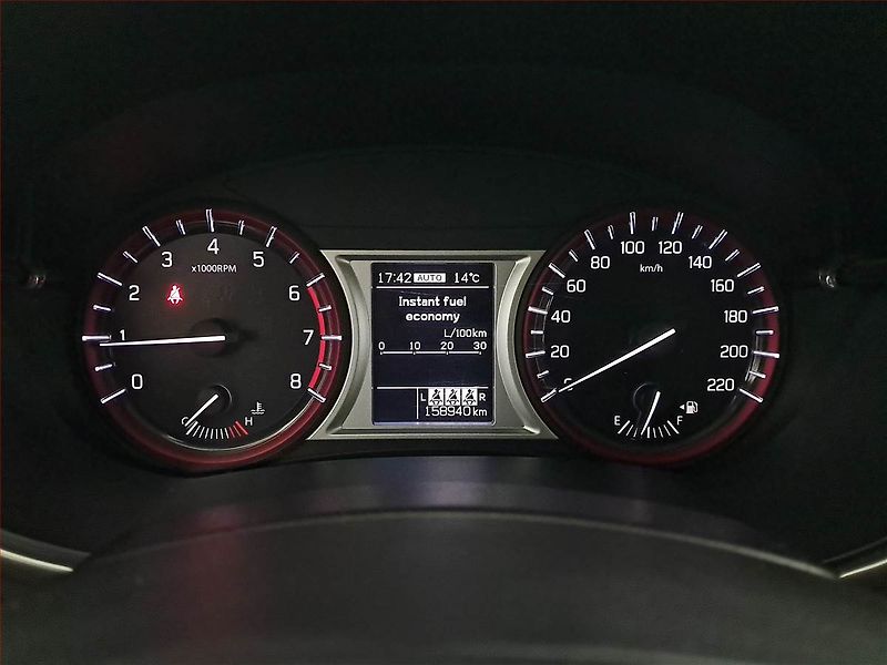 Suzuki Vitara (2018) Premium 1.4 BoosterJet, 4X4 - fotka 11 z 21