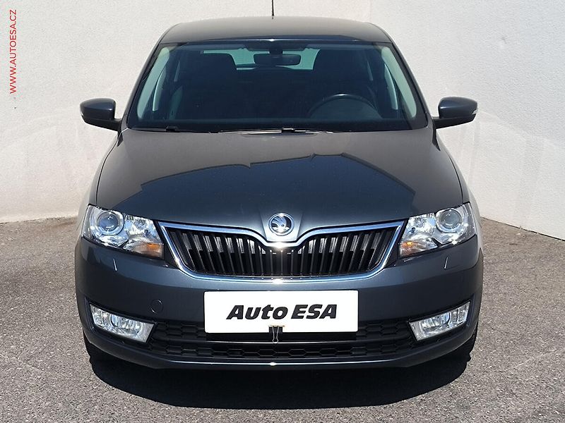 Škoda Rapid (2016) 1.6 TDi, xenon, autoAC - fotka 2 z 19