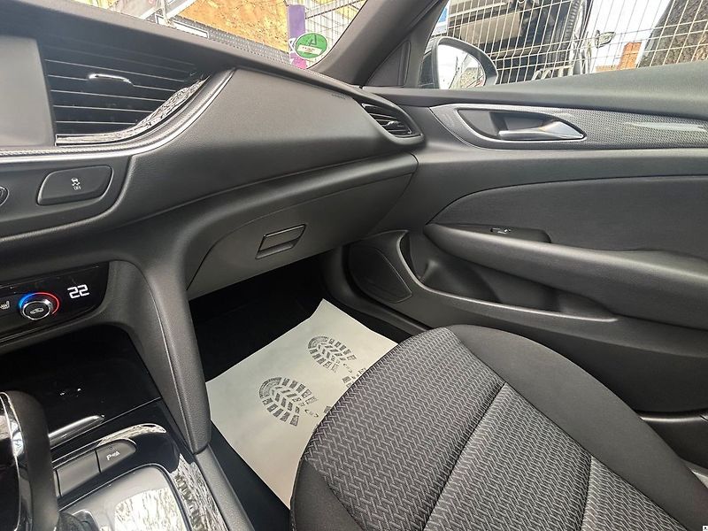 Opel Insignia 1.5CDTi/2021/ULTIM-AT9/ZÁRUKA2 - fotka 40 z 52