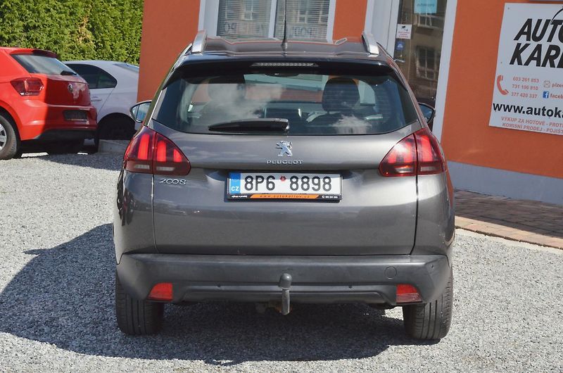 Peugeot 2008 (2017) 1.2 PT 60kW KLIMA / TAŽNÉ - fotka 5 z 28