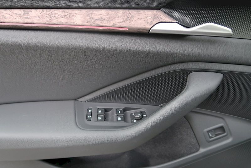 Škoda Superb (2025) L&K 2.0 TDI 142 kW 4x4 DSG - fotka 16 z 28