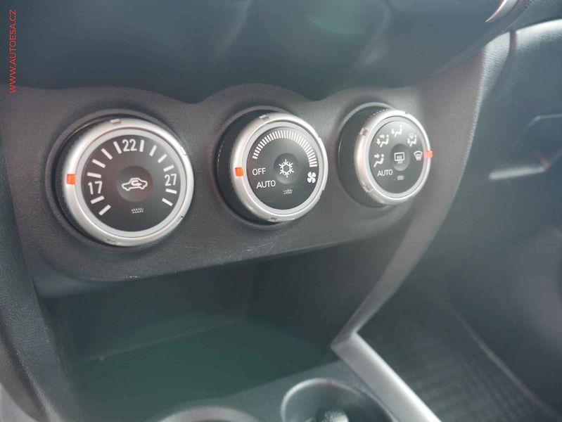 Mitsubishi ASX (2011) 1.8 DI-D, AC, park. kamera - fotka 20 z 26