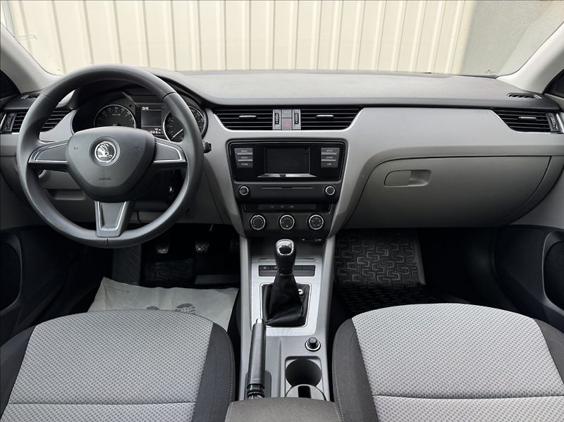 Škoda Octavia 1,6 TDI 81kW 2.maj. původ ČR - fotka 28 z 50