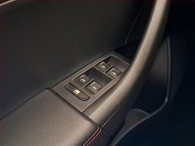 Škoda Rapid (2019) Monte Carlo 1.0 TSI, Bi-Xenony - fotka 19 z 20