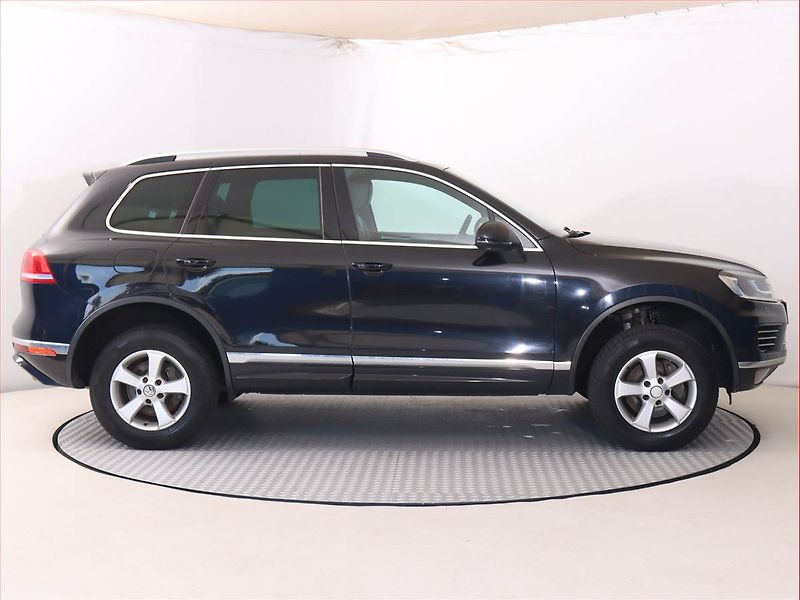 Volkswagen Touareg (2016) 3.0 TDI - fotka 6 z 23