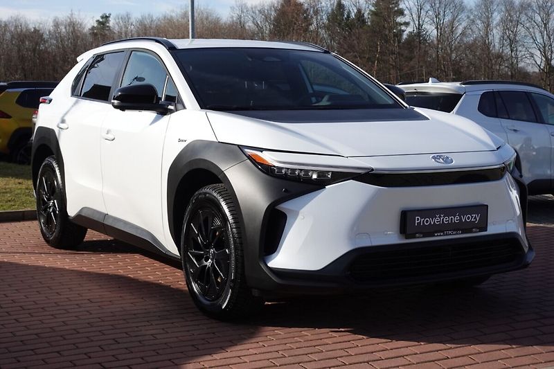 Toyota bZ4X Prestige FWD - druhá sada komp - fotka 3 z 33