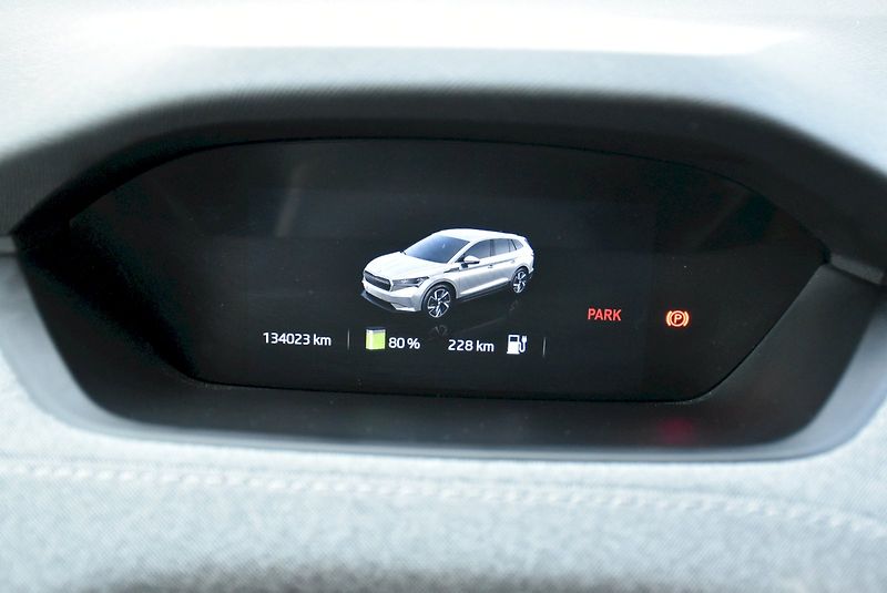 Škoda Enyaq (2021) 60 132kW - fotka 16 z 34