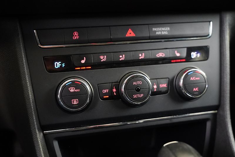 Seat Leon - fotka 19 z 23