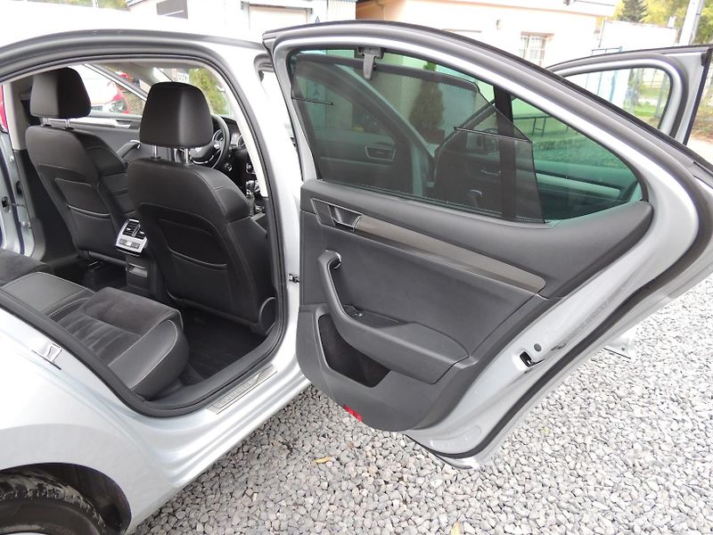 Škoda Superb (2020) 2.0TDi,110kw,Style,webasto,ČR - fotka 16 z 39