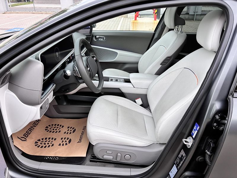 Hyundai Ioniq 6 77kWh PREMIUM REZERVACE - fotka 11 z 44