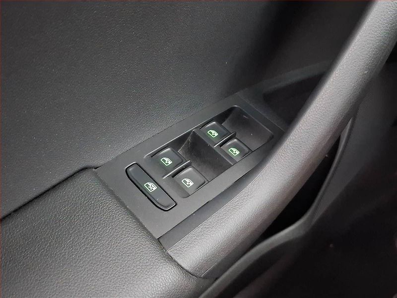 Škoda Octavia (2018) RS 2.0 TSI - fotka 20 z 22