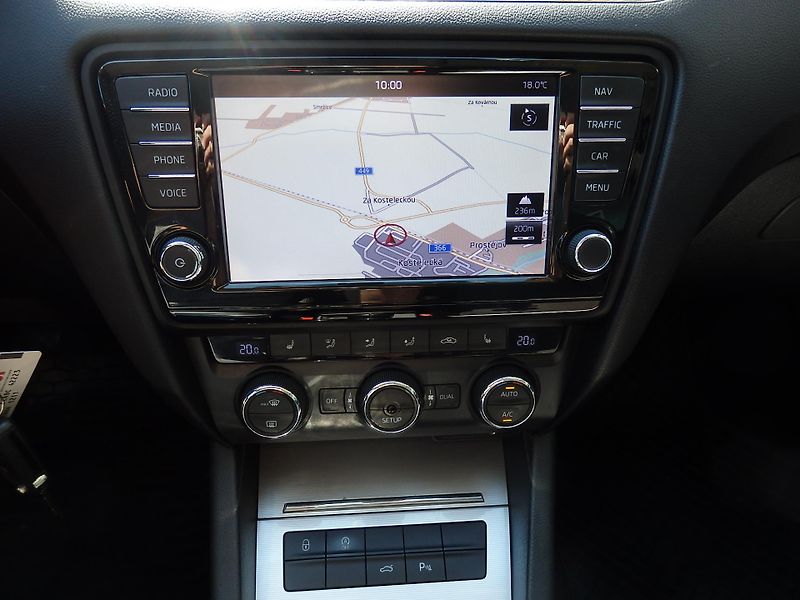 Škoda Octavia 2.0 TDI 110 kW NAVIGACE - fotka 15 z 18