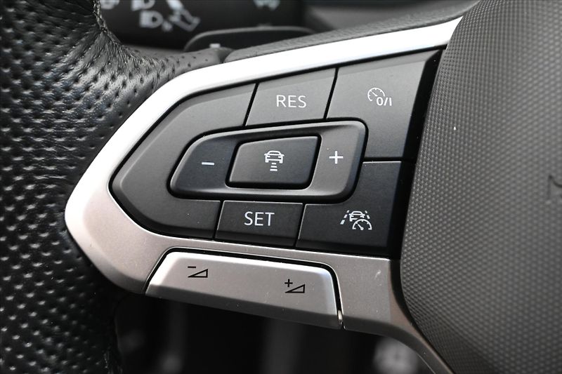 Volkswagen Passat 1,4 TSI GTE 160 kW DSG Highlin - fotka 24 z 32