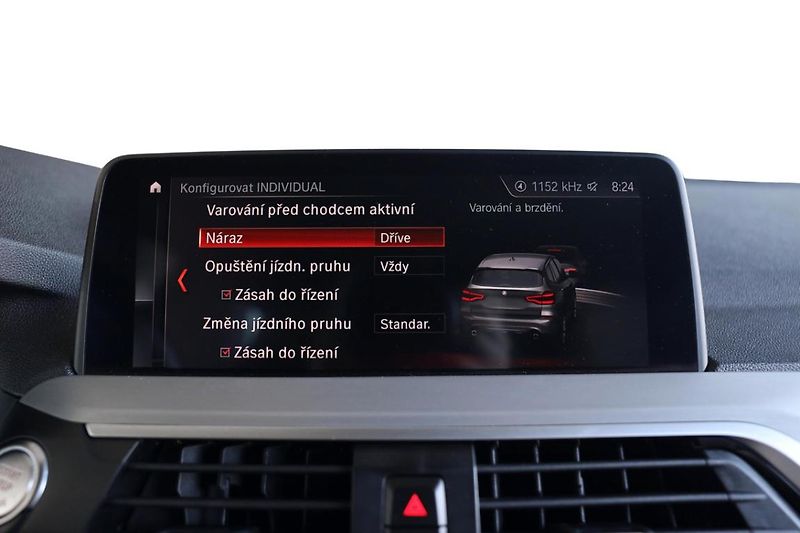 BMW X3 xDrive30d - fotka 14 z 30