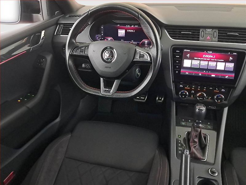 Škoda Octavia (2019) RS 2.0 TSI - fotka 7 z 16