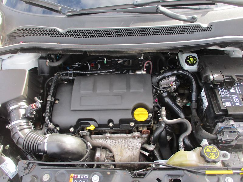 Opel Corsa (2018) 1,4 Color Edition / Cebia - fotka 11 z 12