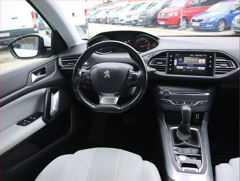 Peugeot 308 (2016) 2.0 BlueHDi, Automat - fotka 7 z 21